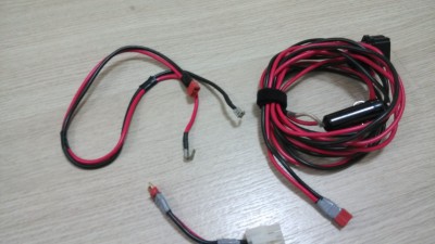 Кабеля питания.<br />Yaesu-T connector<br />T-Connector - Pb 12v battery<br />T-connector - 12v авто прикуриватель