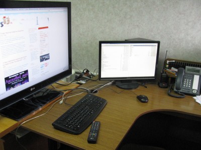 Справа 22&quot;, слева 42&quot;  :o