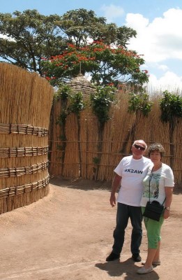 9X2AW&wife.jpg