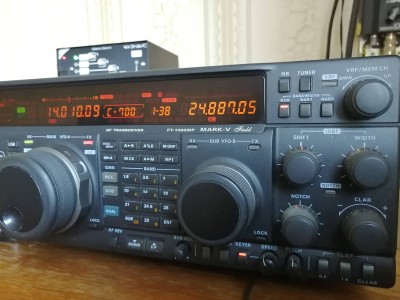 FT-1000 MkV Field 4.jpg